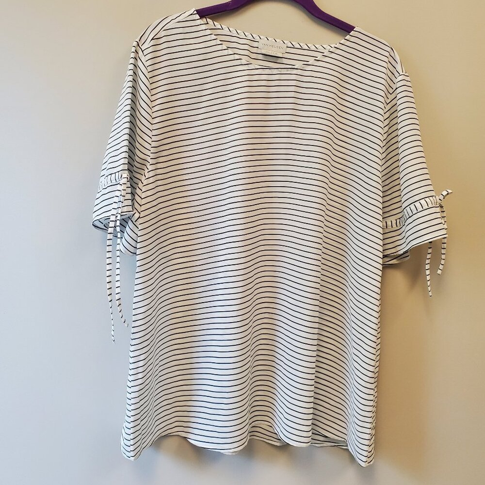 Van Heusen short sleeve blouse. Womens Size XL